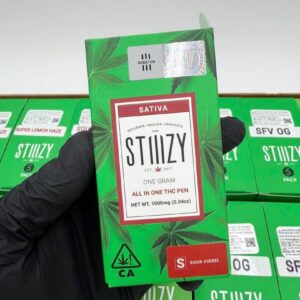 STIIIZY 1g LIIIL Disposable 10-Pack with official dispensary white market lab testing stickers and batch UID verification.